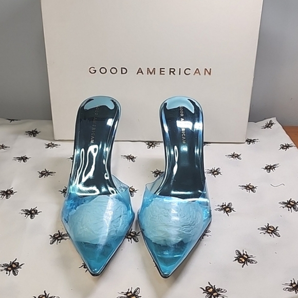 NIB| $195 Good American Transparent Blue Heels - Picture 5 of 8